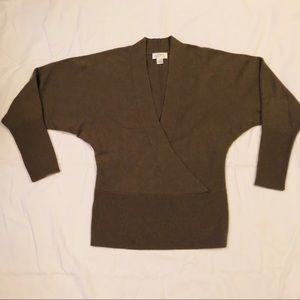 FALL CLEARANCE 🔥🔥 
Cashmere sweater Ann Taylor sz M